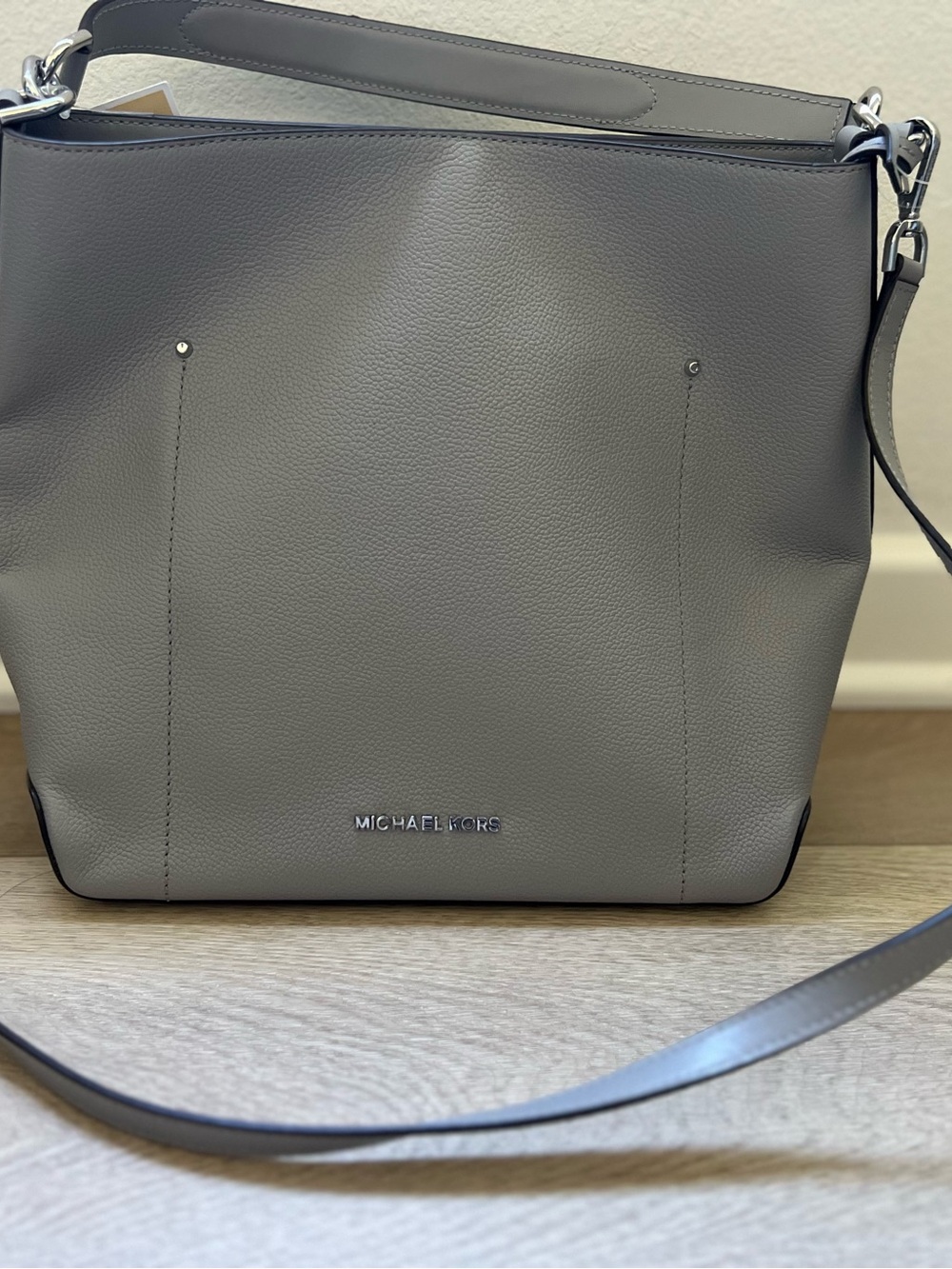 MICHAEL KORS Pebbled Leather Shoulder Bag in Gray